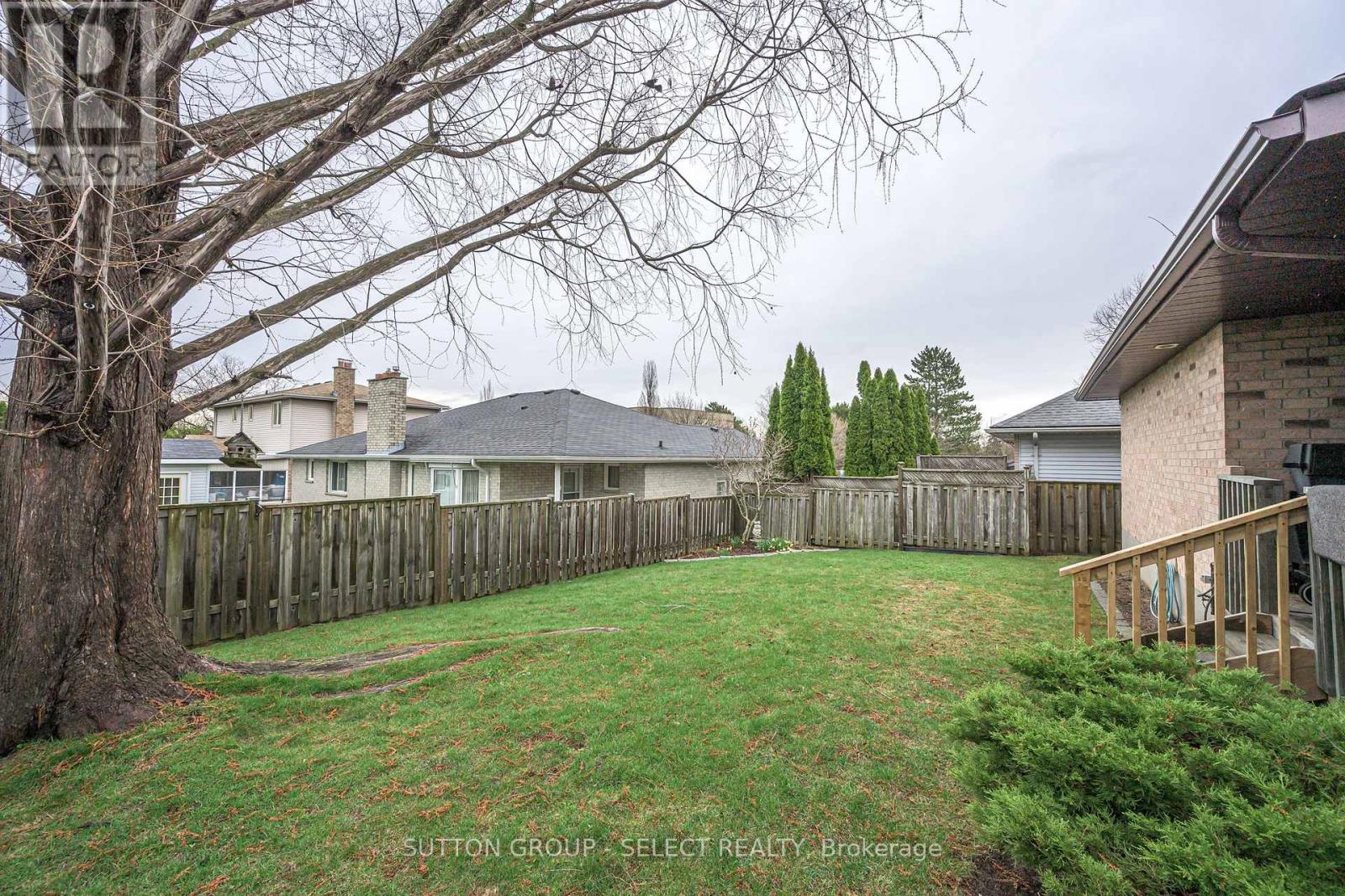 260 Village Green Avenue, London South, Ontario  N6J 3Z6 - Photo 37 - X13735316