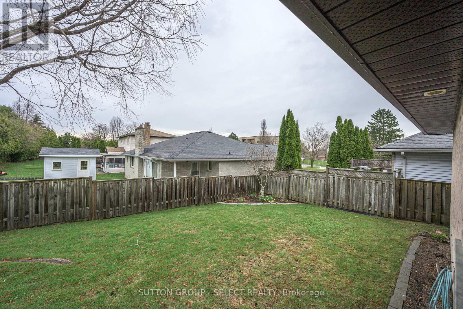 260 Village Green Avenue, London South, Ontario  N6J 3Z6 - Photo 39 - X13735316