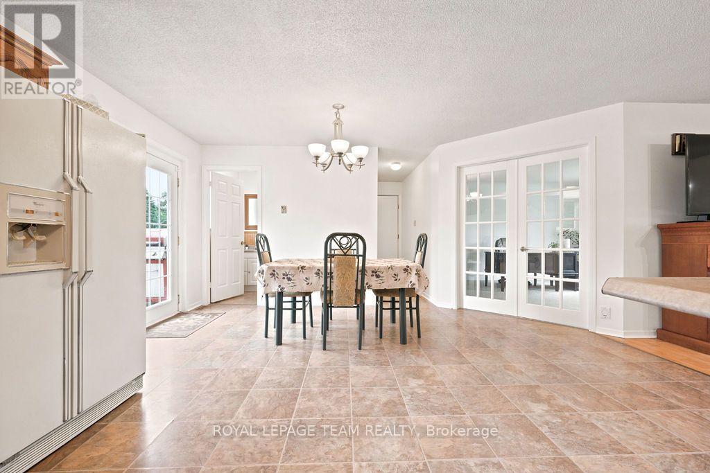 13 Springfield Drive, Whitewater Region, Ontario K0J 1K0 - Photo 20 - X13735344