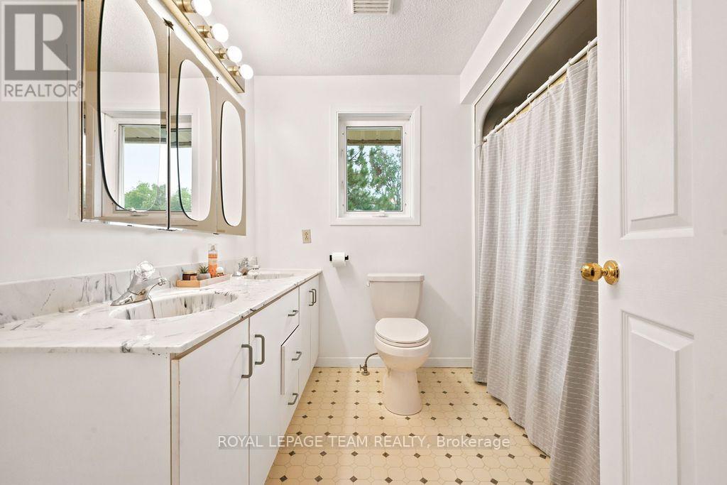 13 Springfield Drive, Whitewater Region, Ontario K0J 1K0 - Photo 37 - X13735344