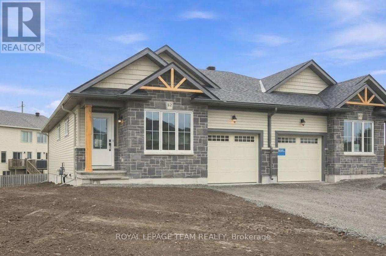 52 Whitcomb Crescent, Smiths Falls, Ontario K7A 0C2 - Photo 2 - X13735322