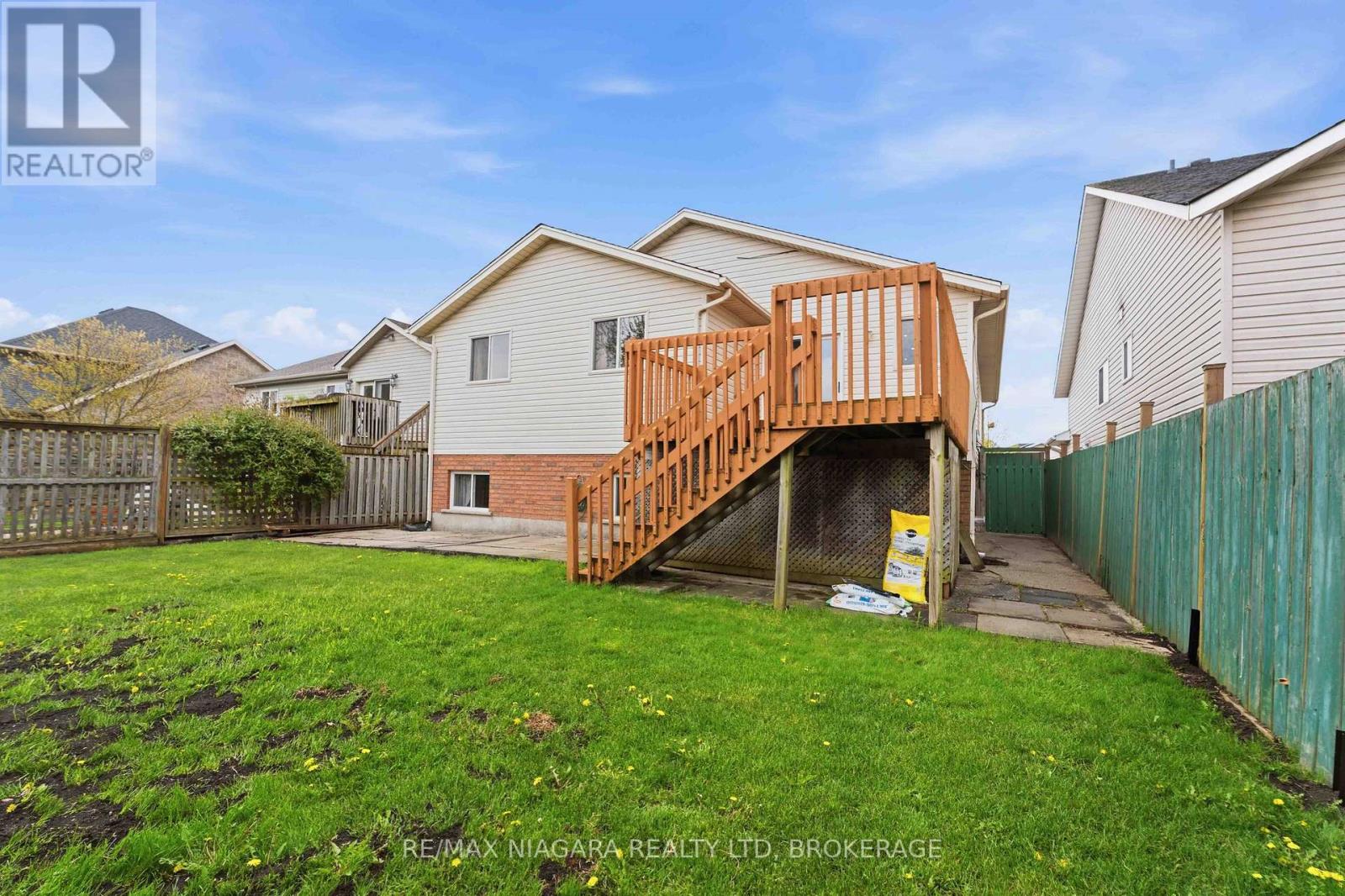8253 Costabile Drive, Niagara Falls, Ontario  L2H 3L2 - Photo 21 - X13735276