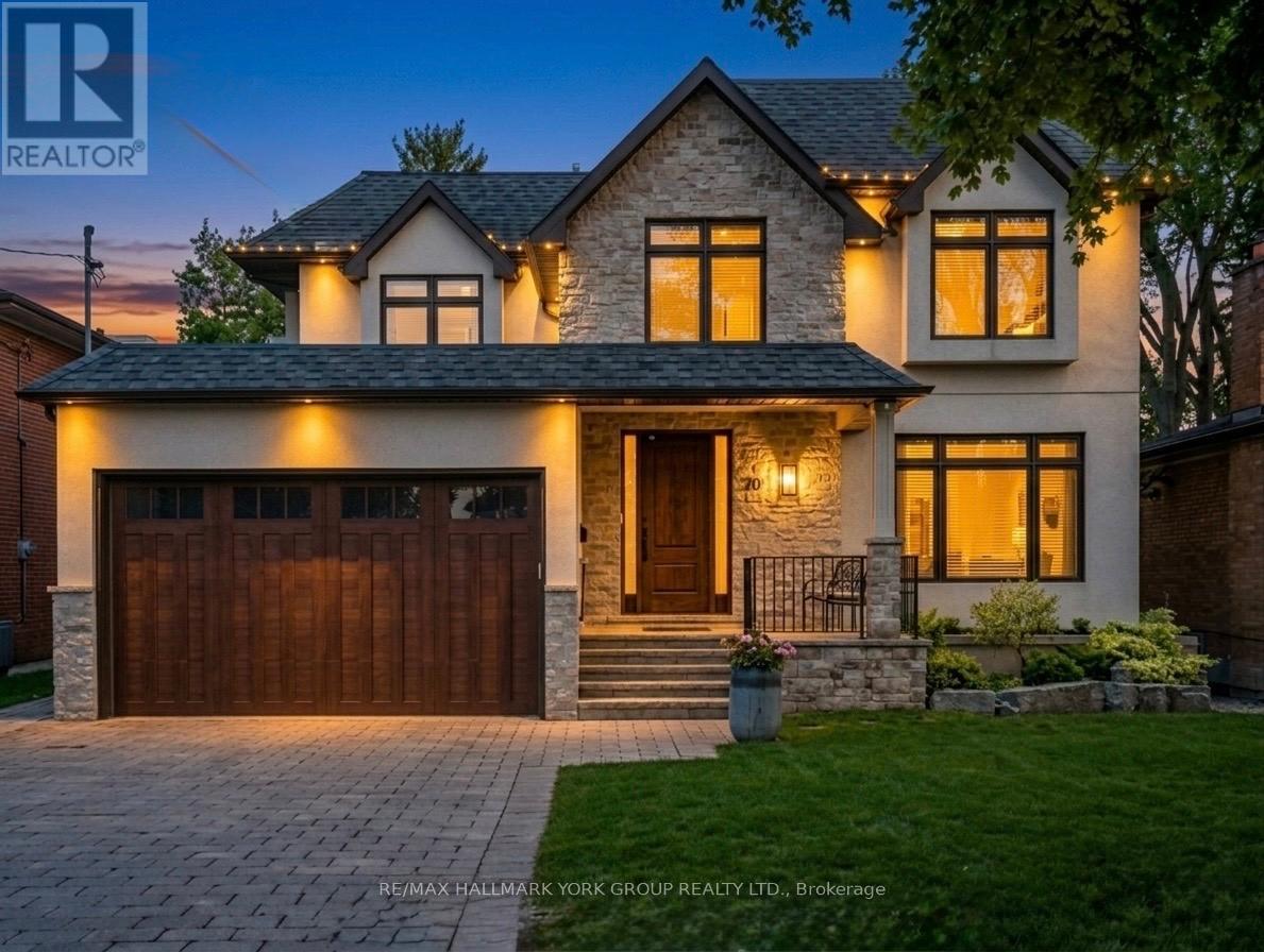 20 EALING DRIVE, Toronto, Ontario