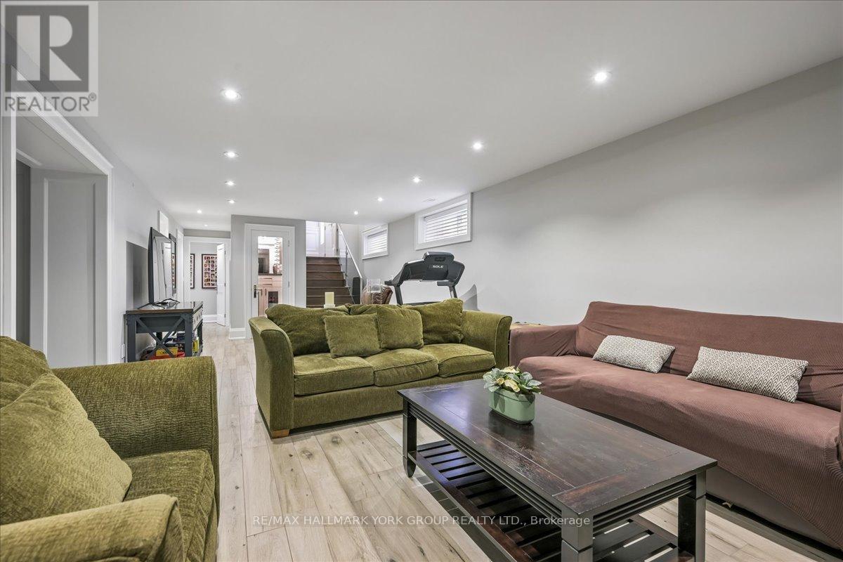 20 Ealing Drive, Toronto, Ontario  M2L 2R5 - Photo 27 - C13735204