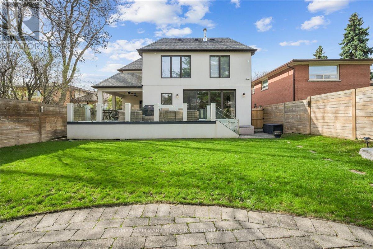 20 Ealing Drive, Toronto, Ontario  M2L 2R5 - Photo 30 - C13735204