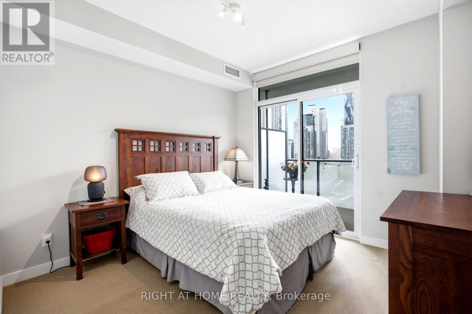 1801 - 1 Market Street, Toronto, Ontario  M5E 0A2 - Photo 19 - C13735212