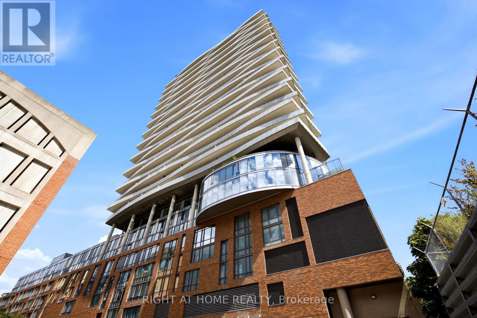 1801 - 1 Market Street, Toronto, Ontario  M5E 0A2 - Photo 2 - C13735212