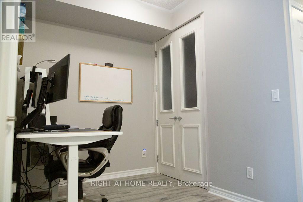 305 - 19 Grand Trunk Crescent, Toronto, Ontario  M5J 3A3 - Photo 11 - C13735240