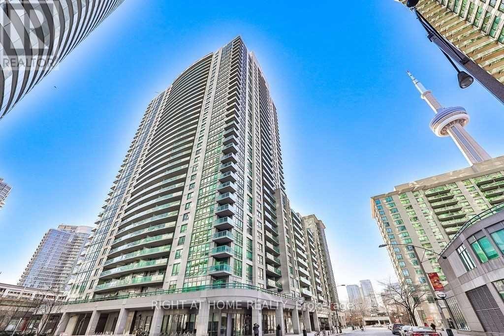 305 - 19 Grand Trunk Crescent, Toronto, Ontario  M5J 3A3 - Photo 2 - C13735240