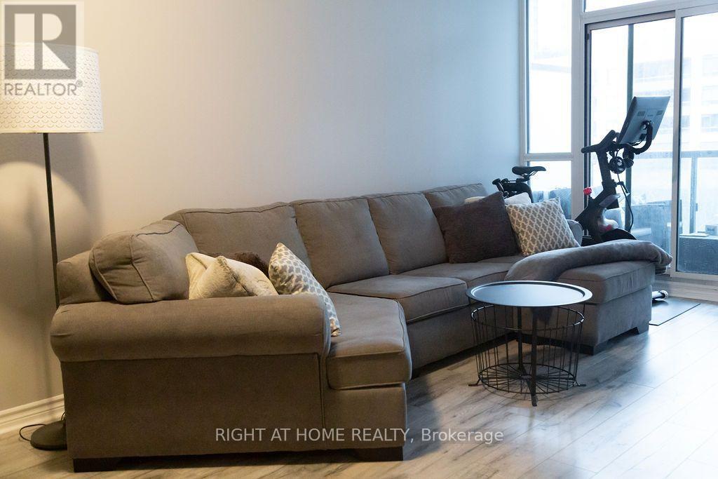 305 - 19 Grand Trunk Crescent, Toronto, Ontario  M5J 3A3 - Photo 4 - C13735240
