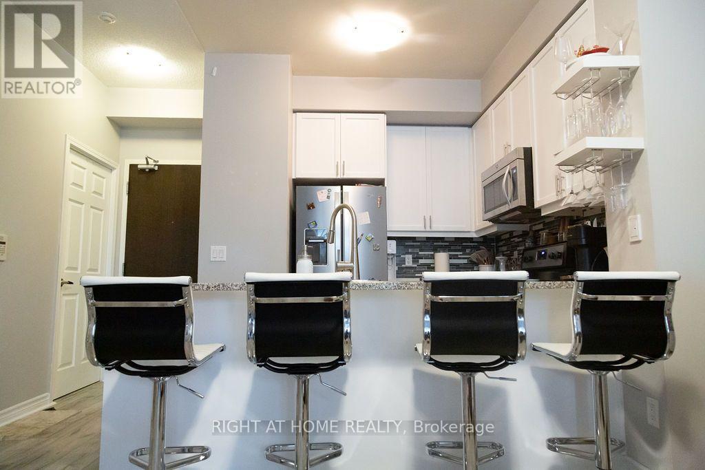 305 - 19 Grand Trunk Crescent, Toronto, Ontario  M5J 3A3 - Photo 6 - C13735240