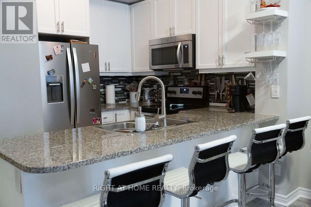 305 - 19 Grand Trunk Crescent, Toronto, Ontario  M5J 3A3 - Photo 7 - C13735240