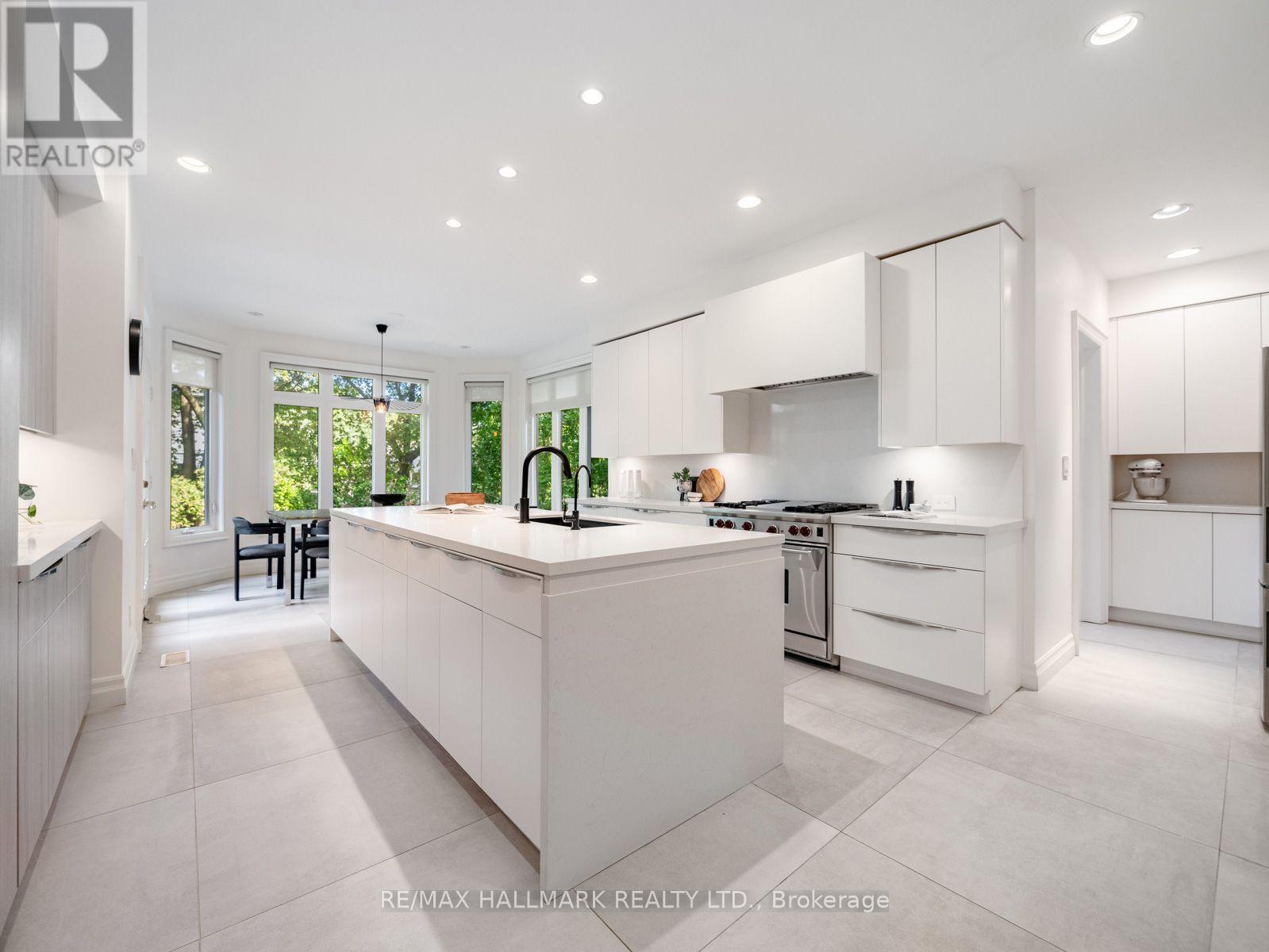 43 Prince Charles Drive, Toronto, Ontario  M6A 2H4 - Photo 16 - C13735286