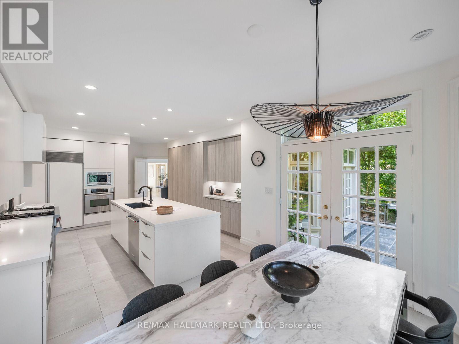 43 Prince Charles Drive, Toronto, Ontario  M6A 2H4 - Photo 19 - C13735286
