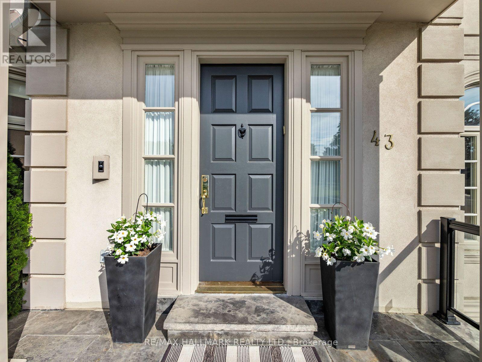 43 Prince Charles Drive, Toronto, Ontario  M6A 2H4 - Photo 3 - C13735286