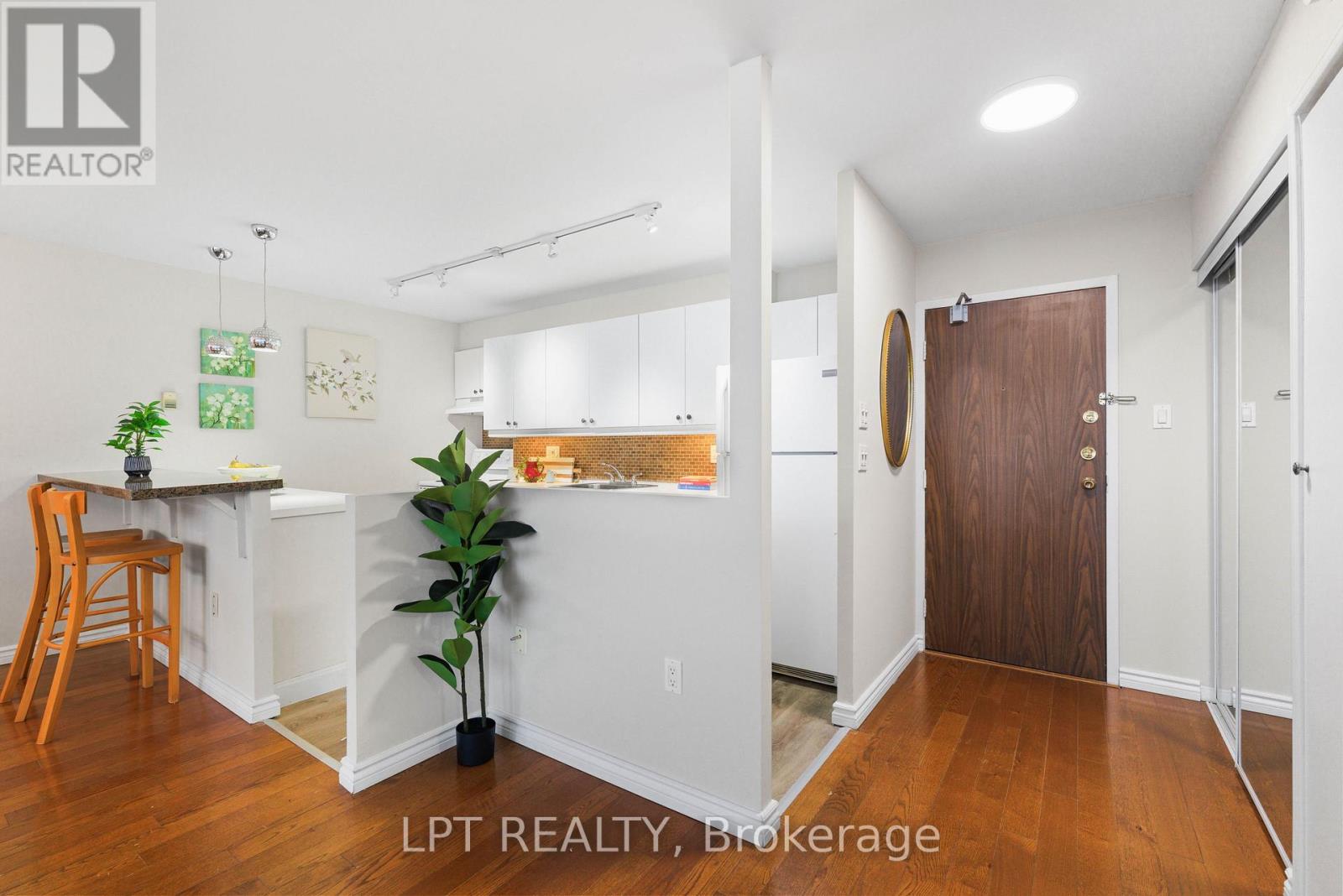 1910 - 15 Torrance Road, Toronto, Ontario  M1J 3K2 - Photo 5 - E13735208
