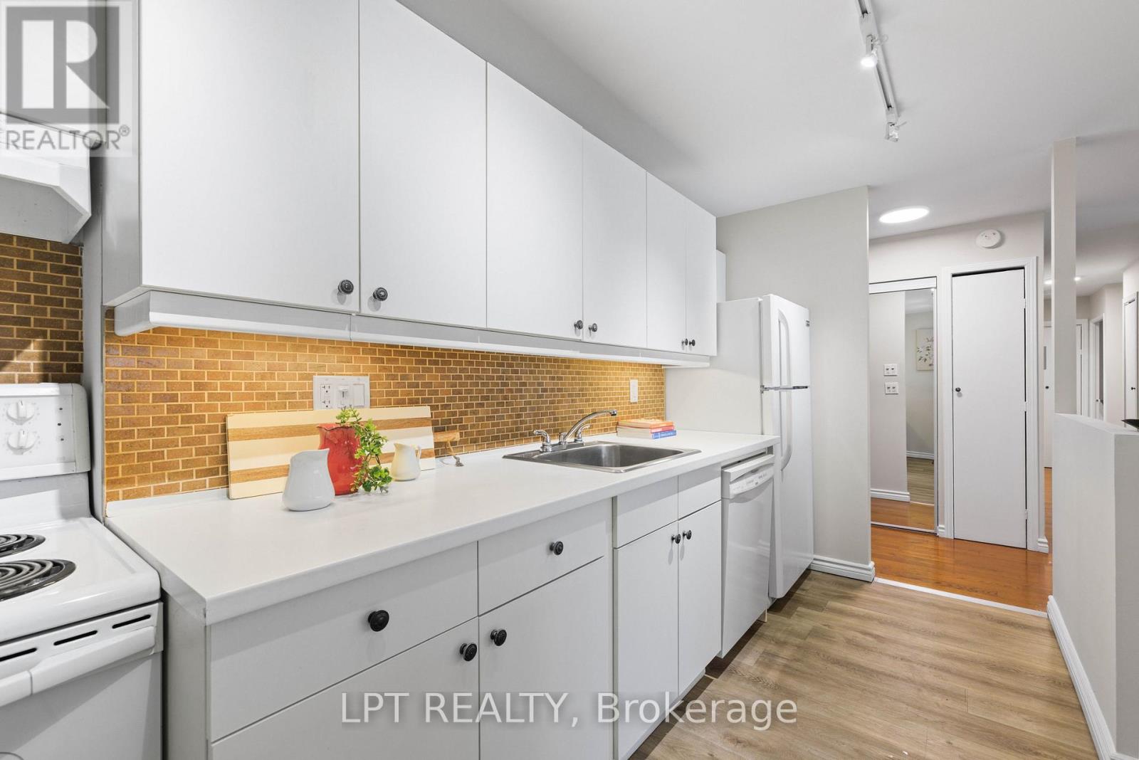 1910 - 15 Torrance Road, Toronto, Ontario  M1J 3K2 - Photo 8 - E13735208