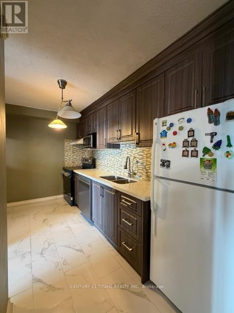 606 - 15 Torrance Road, Toronto, Ontario  M1J 3K2 - Photo 4 - E13735338
