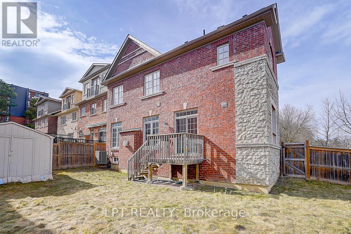 116 Dunlop Street, Richmond Hill, Ontario  L4C 0X1 - Photo 37 - N13735222