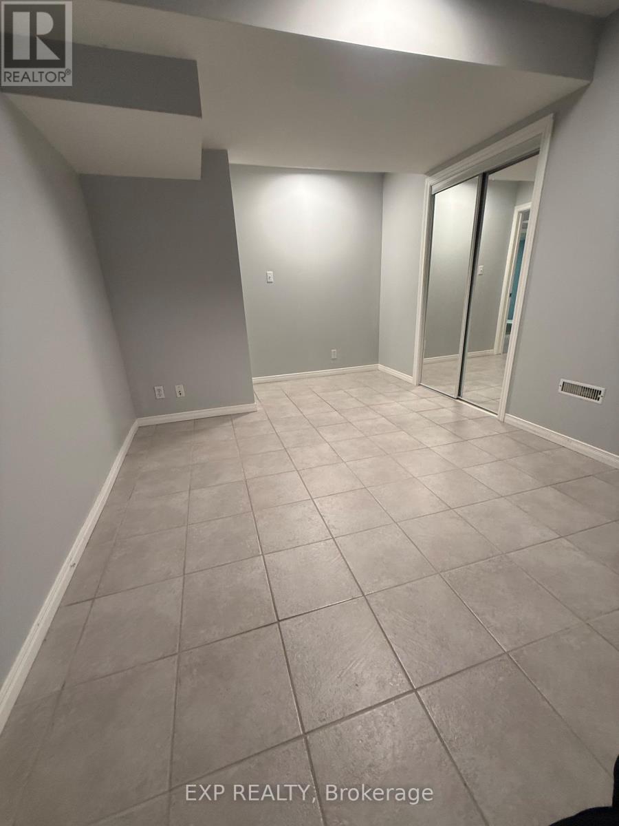 52 Compton Crescent, Bradford West Gwillimbury, Ontario  L3Z 2X6 - Photo 10 - N13735304