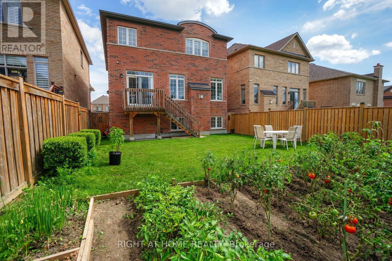 96 Inverness Way, Bradford West Gwillimbury, Ontario  L3Z 0W5 - Photo 49 - N13735306