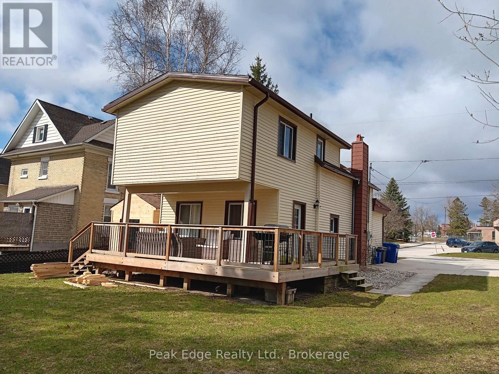 343 10th Avenue, Hanover, Ontario  N4N 2N4 - Photo 4 - X13735308