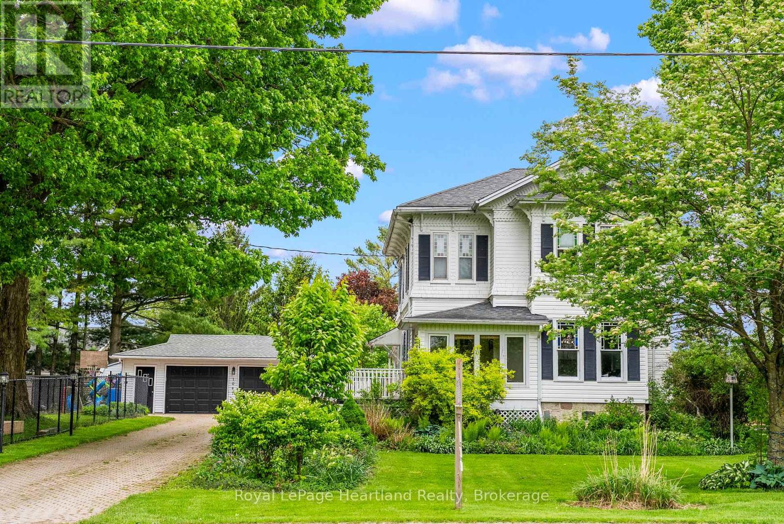 1047 Gibson Street, Howick, Ontario  N0G 2X0 - Photo 2 - X13735340