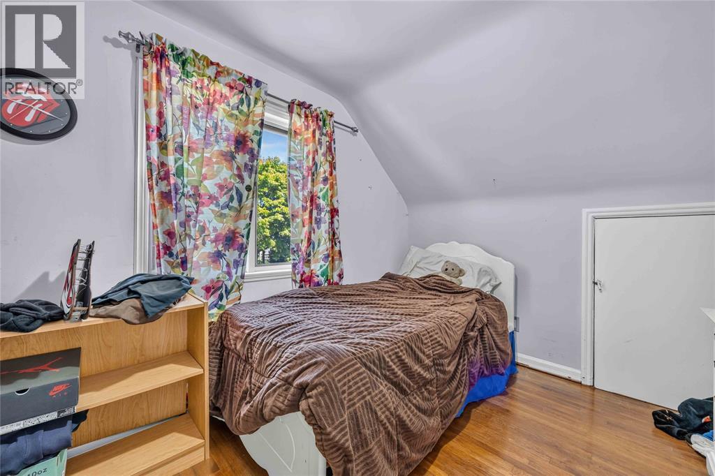 582 Superior Street, Sarnia, Ontario  N7T 7E6 - Photo 13 - 26016320