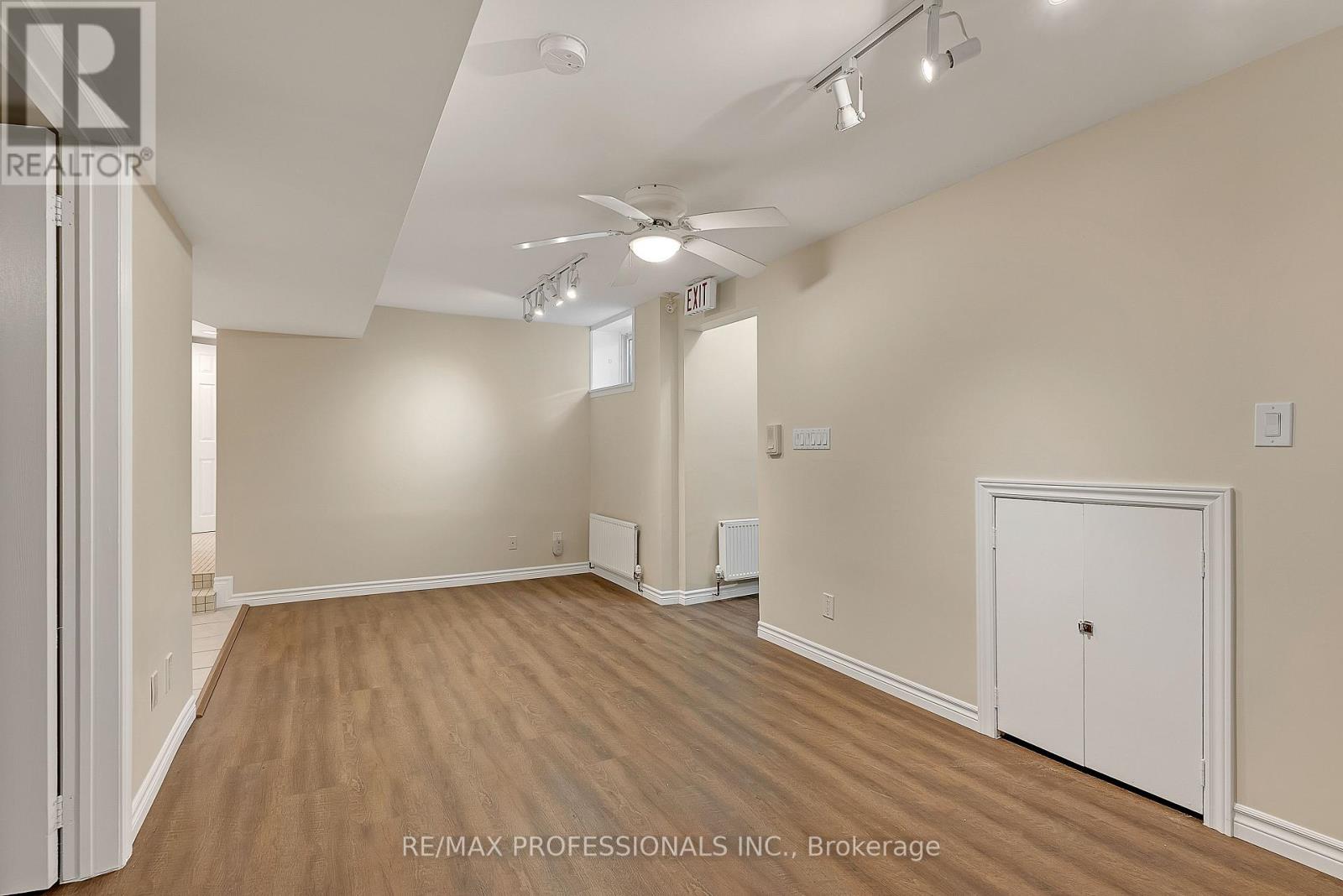 Lower - 5b Old Mill Drive, Toronto, Ontario  M6S 4J7 - Photo 7 - W13735238