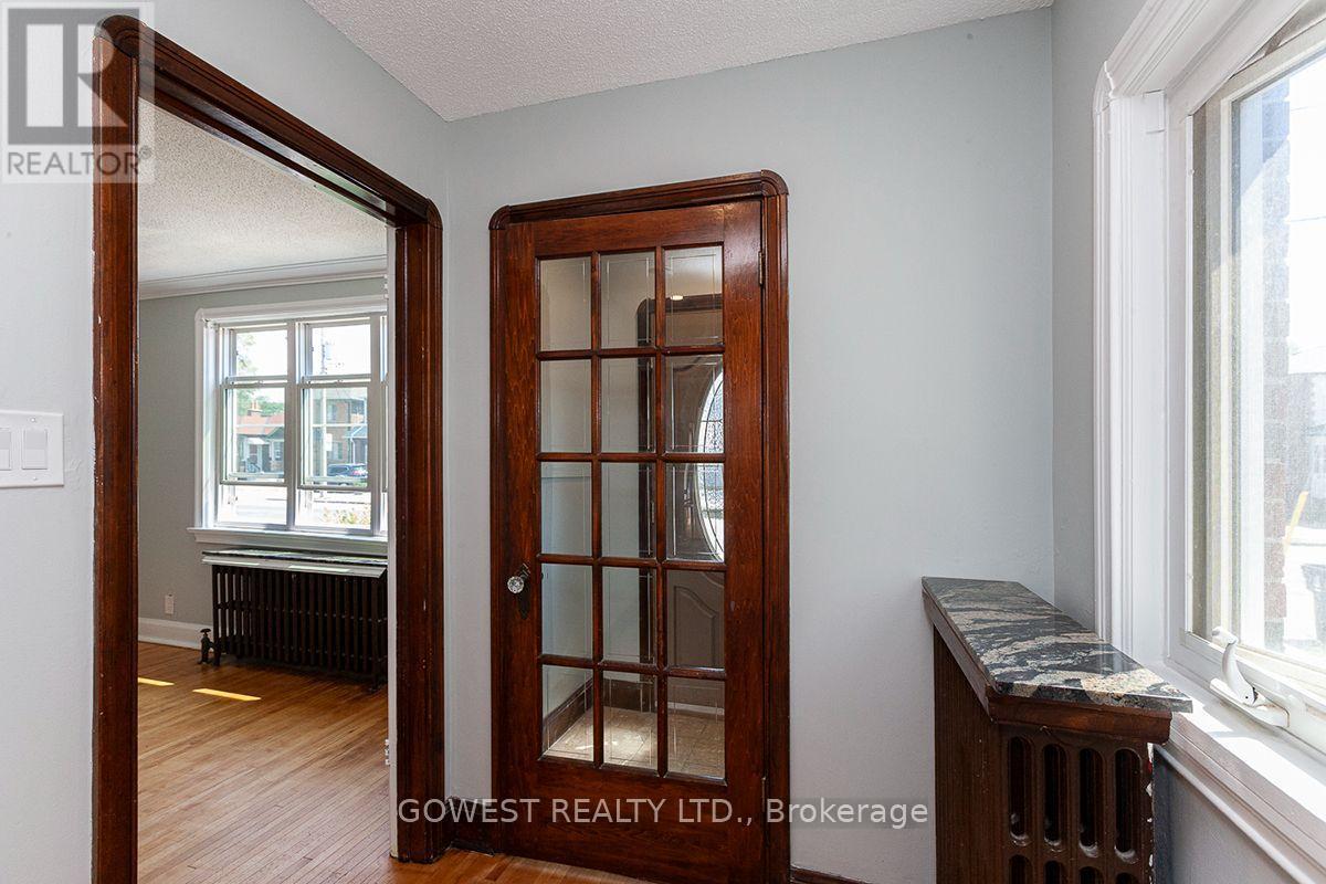 1 - 480 Jane Street, Toronto, Ontario  M6S 4A2 - Photo 2 - W13735258