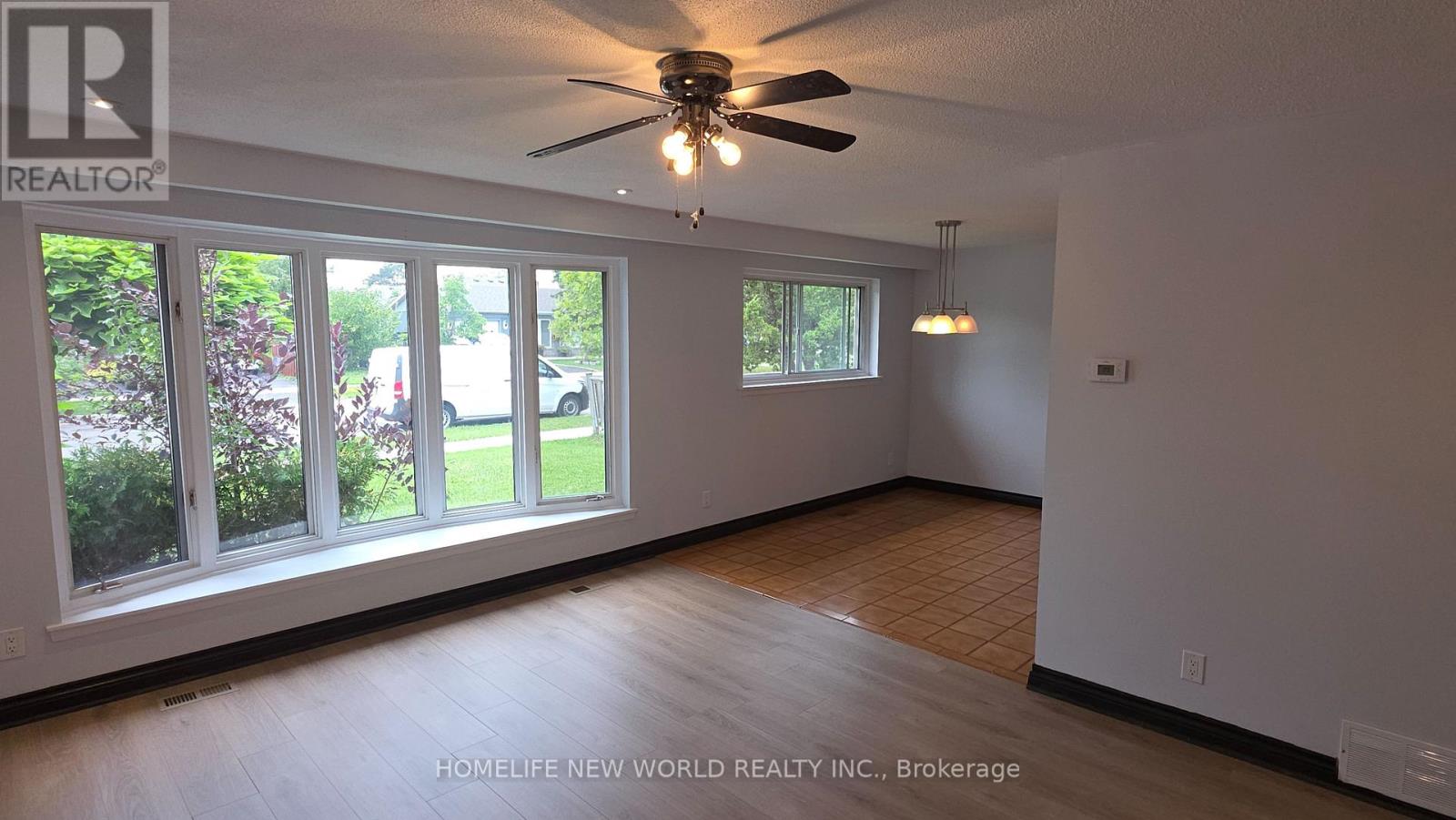 26 Murchison Crescent, Toronto, Ontario  M9V 3P6 - Photo 4 - W13735260