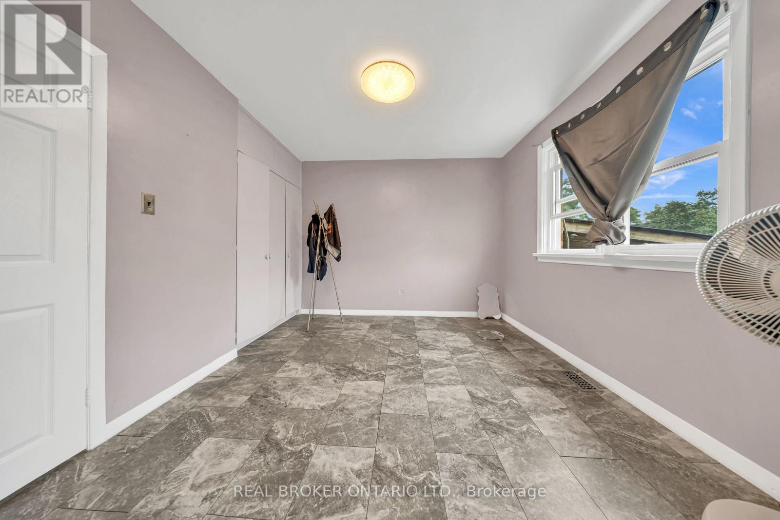 67 Roseford Terrace, Halton Hills, Ontario  L7J 2L2 - Photo 17 - W13735262