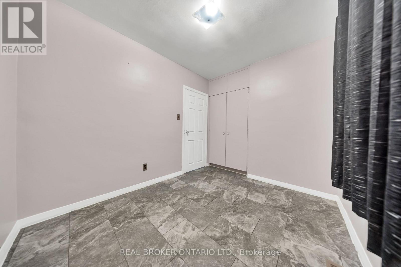 67 Roseford Terrace, Halton Hills, Ontario  L7J 2L2 - Photo 19 - W13735262