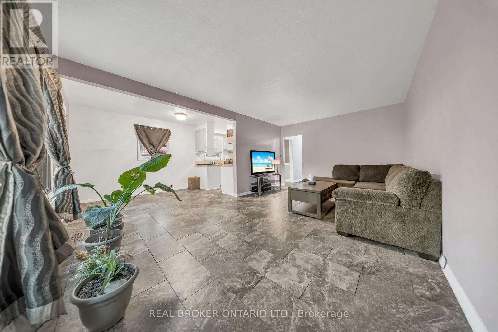67 Roseford Terrace, Halton Hills, Ontario  L7J 2L2 - Photo 9 - W13735262