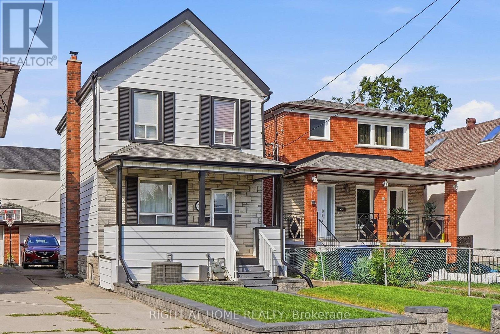 16 Greendale Avenue, Toronto, Ontario  M6N 4P5 - Photo 3 - W13735326