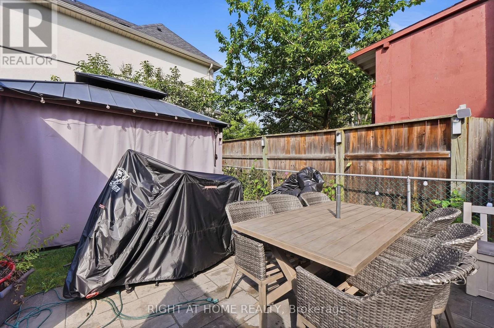 16 Greendale Avenue, Toronto, Ontario  M6N 4P5 - Photo 37 - W13735326