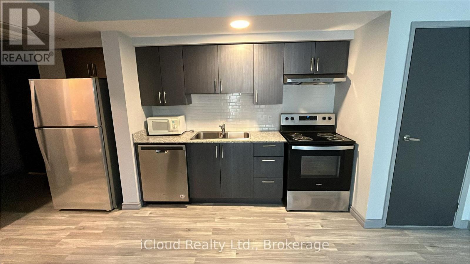 A207 - 275 Larch Street, Waterloo, Ontario N2L 3R2 - Photo 10 - X13735334