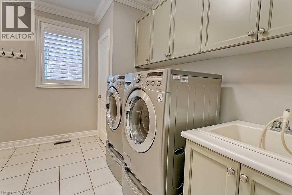 2384 Rock Point Drive, Oakville, Ontario  L6H 7V3 - Photo 14 - 40859223