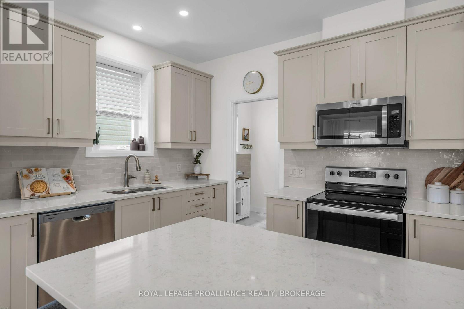 24 Walden Pond Drive, Loyalist, Ontario  K7N 0E8 - Photo 14 - X13735408