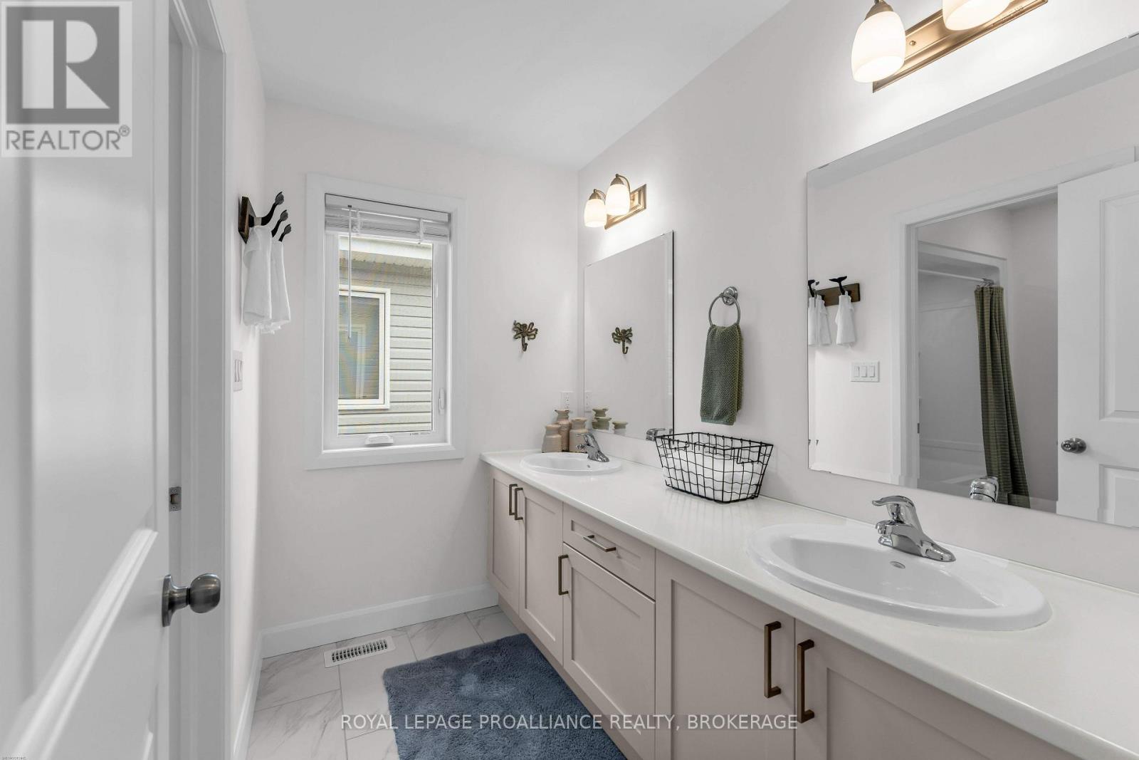 24 Walden Pond Drive, Loyalist, Ontario  K7N 0E8 - Photo 39 - X13735408