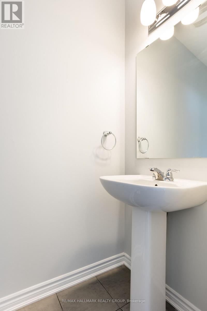 26 Pewee Place, Ottawa, Ontario  K4A 5J4 - Photo 4 - X13735482