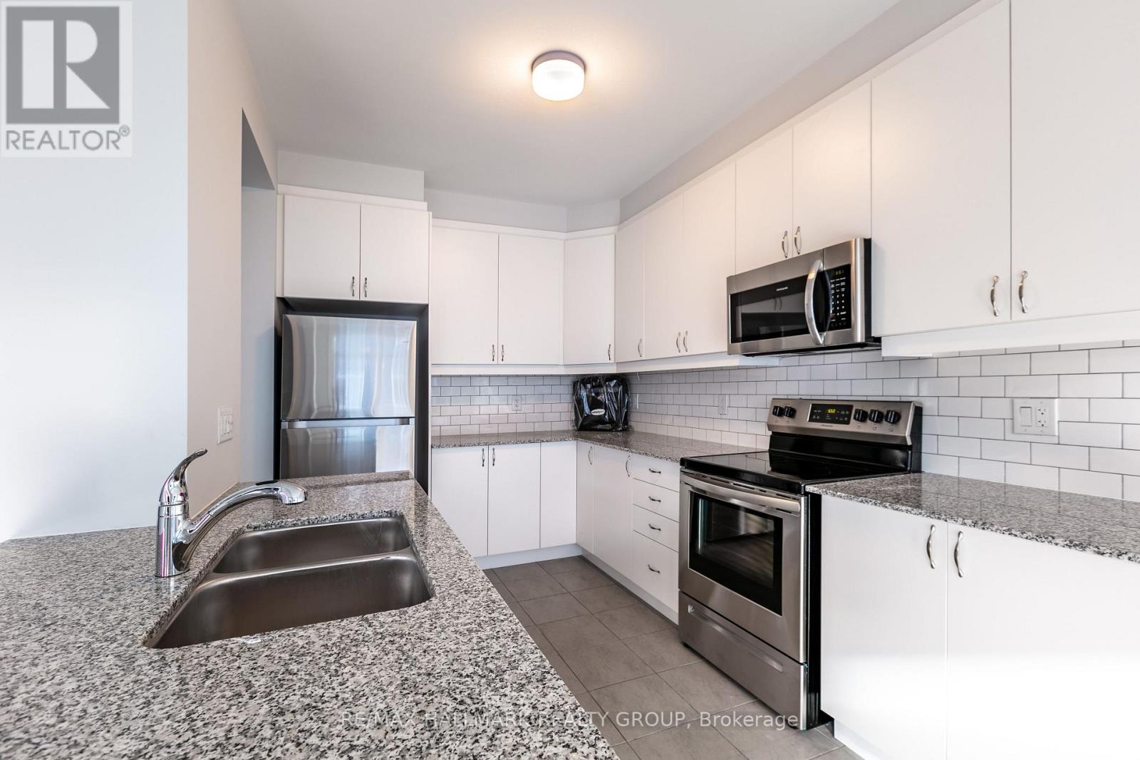 26 Pewee Place, Ottawa, Ontario  K4A 5J4 - Photo 7 - X13735482