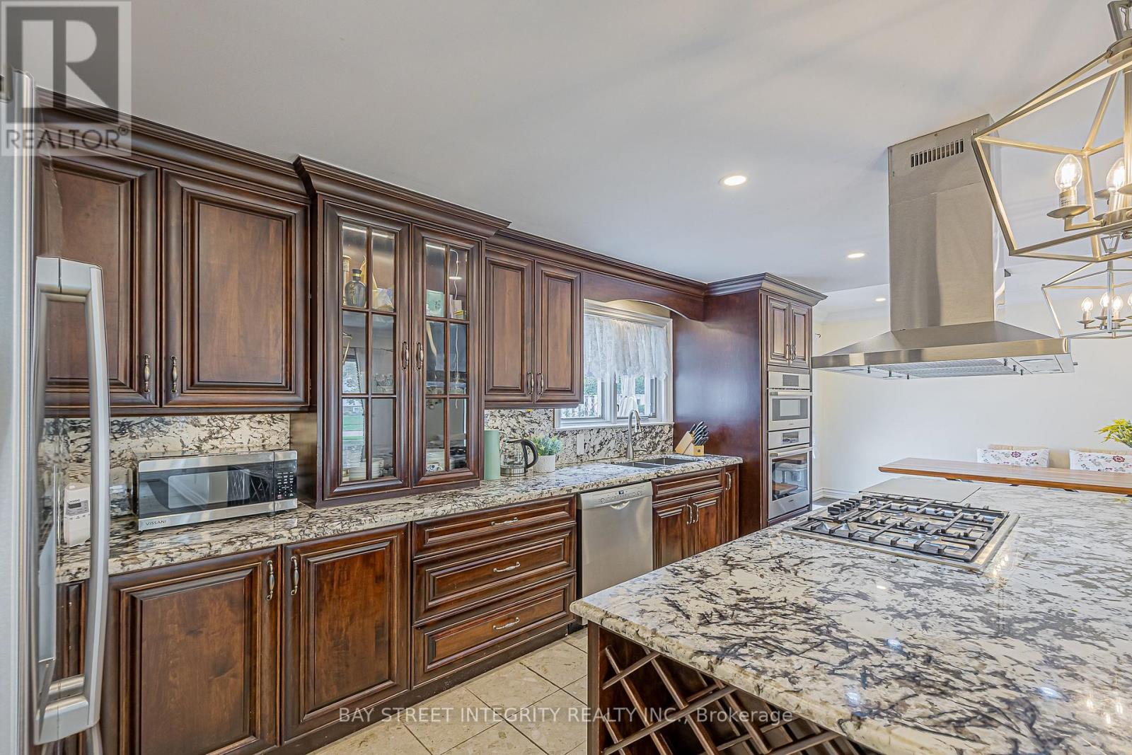 33 Deerford Road, Toronto, Ontario  M2J 3H9 - Photo 10 - C13735400