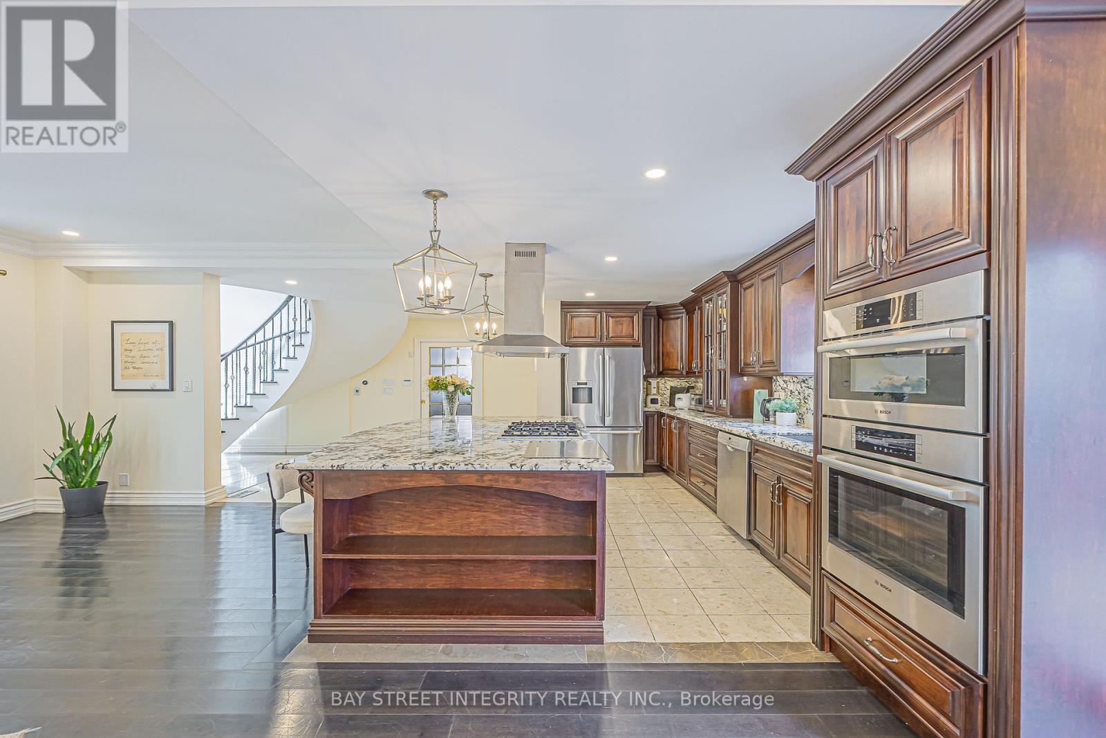 33 Deerford Road, Toronto, Ontario  M2J 3H9 - Photo 11 - C13735400