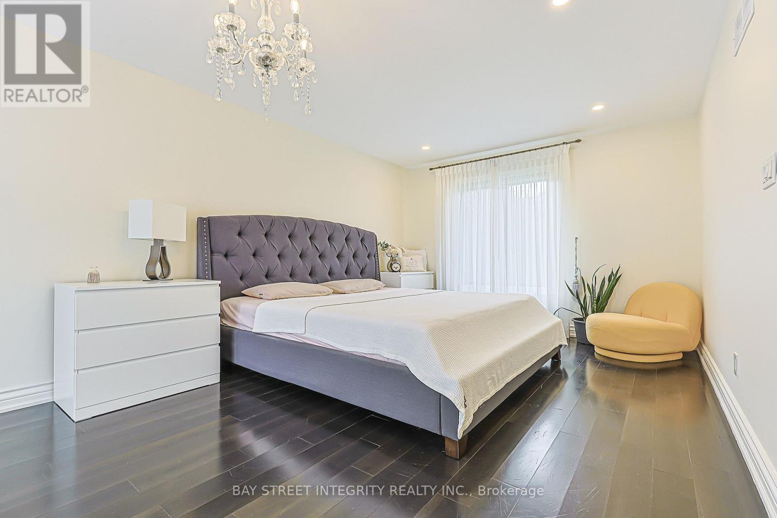 33 Deerford Road, Toronto, Ontario  M2J 3H9 - Photo 15 - C13735400