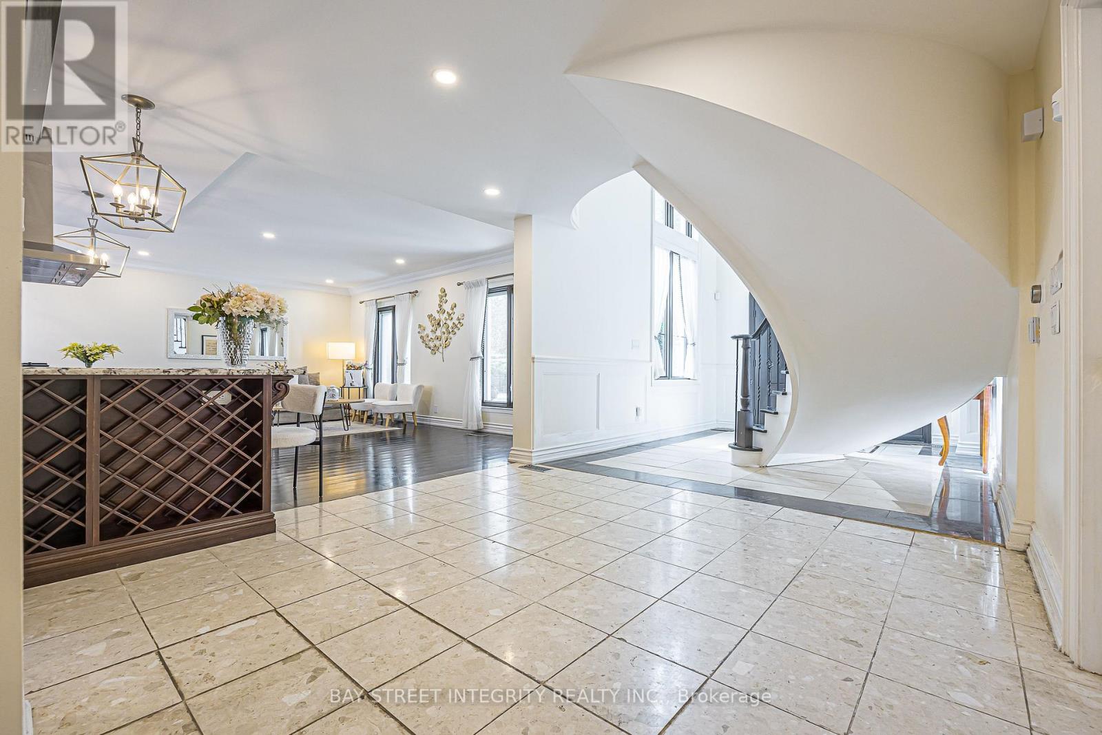 33 Deerford Road, Toronto, Ontario  M2J 3H9 - Photo 5 - C13735400