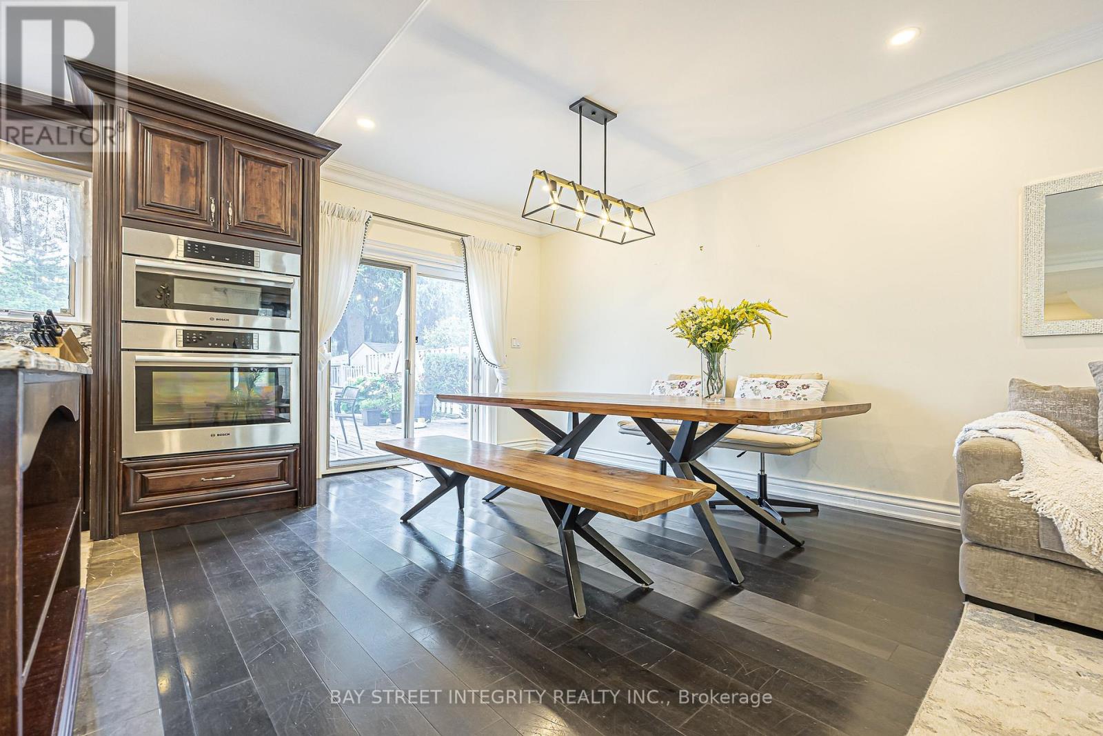 33 Deerford Road, Toronto, Ontario  M2J 3H9 - Photo 7 - C13735400