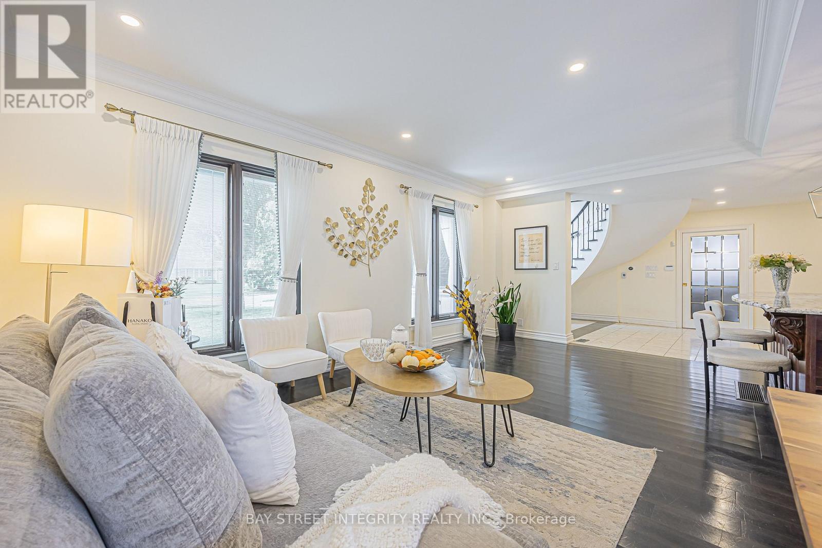 33 Deerford Road, Toronto, Ontario  M2J 3H9 - Photo 8 - C13735400