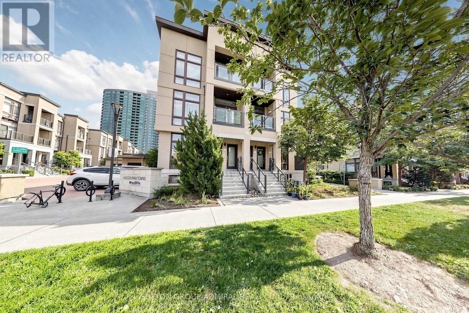 41 - 19 Eldora Avenue, Toronto, Ontario  M2M 0B5 - Photo 2 - C13735416