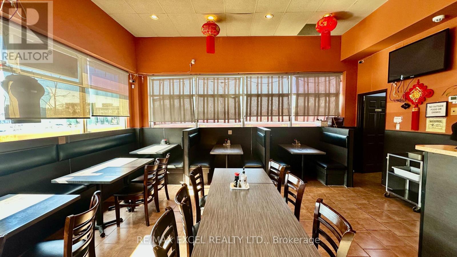 8 - 62 Overlea Boulevard, Toronto, Ontario  M4H 1C4 - Photo 2 - C13735454
